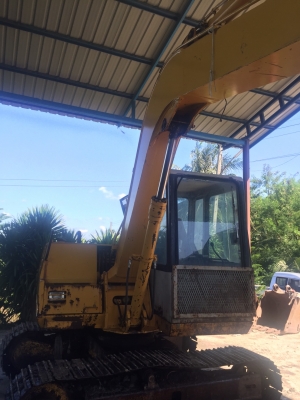 ขายรถขุดเก่าญี่ปุ่นแท้100\%  komatsu pc60-6 รถสวยใช้งานน้อย 3800ชั่วโมง เอวแน่น ช่วงล่างสวยพร้อมใช้งาน เอกสารอินวอย สนโทร089-2579650