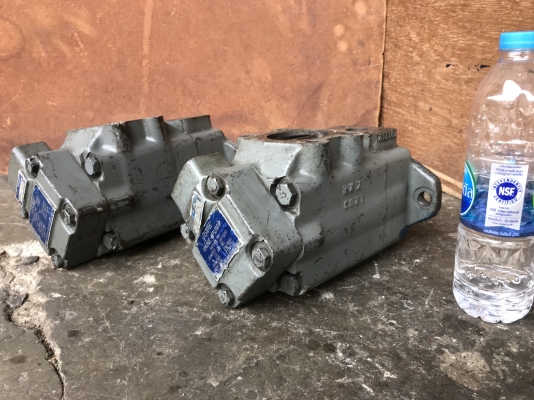 ขายหัวปั้มน้ำมันไฮโดรลิค Vane pump Vickers made in Japan สภาพสวย หมุนนิ่ม พร้อมใช้งาน
