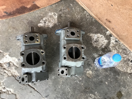 ขายหัวปั้มน้ำมันไฮโดรลิค Vane pump Vickers made in Japan สภาพสวย หมุนนิ่ม พร้อมใช้งาน