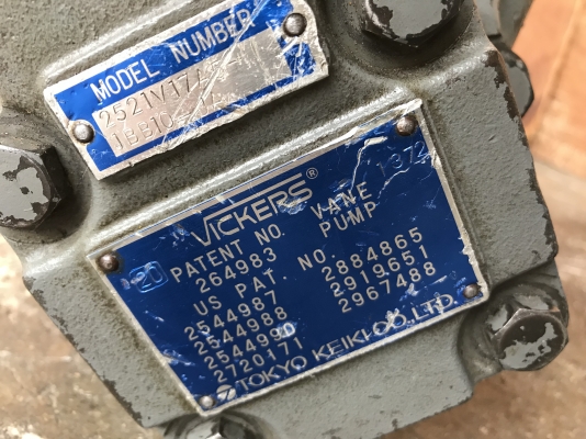 ขายหัวปั้มน้ำมันไฮโดรลิค Vane pump Vickers made in Japan สภาพสวย หมุนนิ่ม พร้อมใช้งาน