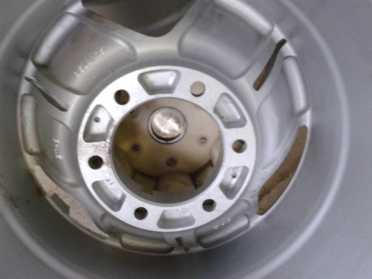 ขอบ15นิ้ว6รู ชุดนี้ ราคา 5900 บาท