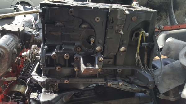 เครื่องยนต์ ครึ่งท่อนล่าง Toyota  Revo 2.4