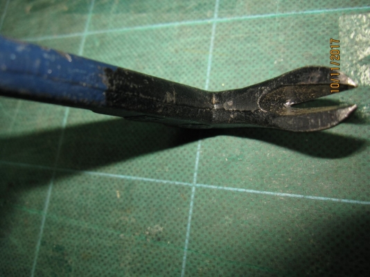 แชลงเอนกประสงค์ (ตรงหัวใช้เป็นค้อนได้) เป็นของมาจากญี่ปุ่น ยี่ห้อ YAMAGUCHI