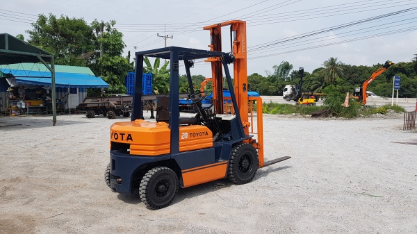 ขายรถยกรุ่น5ดีเซลเสา สูง