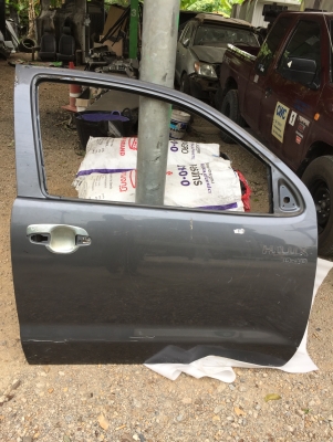 ประตูหน้า ขวา วีโก้แชมป์ ของถอดเดิม ๆ