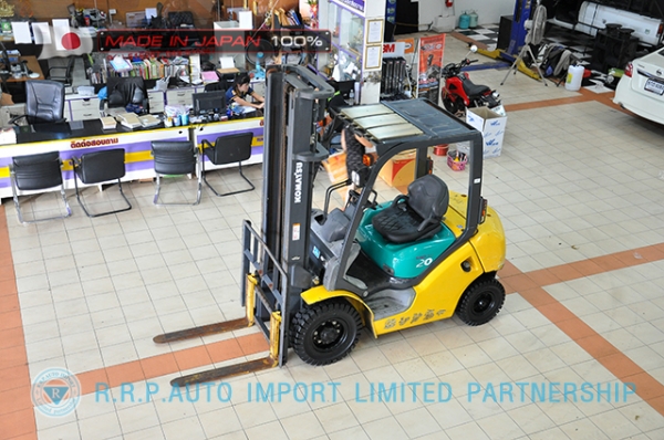 ขายรถโฟล์คลิฟท์มือสอง KOMATSU รุ่น FG20C-15-578814 นำเข้าจากประเทศญี่ปุ่น 100\% ไม่เคยใช้งานในไทย