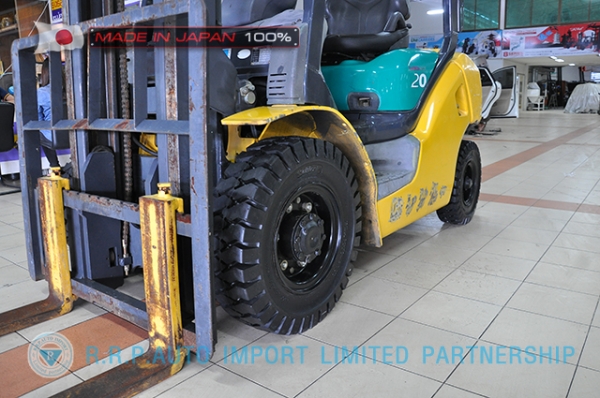 ขายรถโฟล์คลิฟท์มือสอง KOMATSU รุ่น FG20C-15-578814 นำเข้าจากประเทศญี่ปุ่น 100\% ไม่เคยใช้งานในไทย