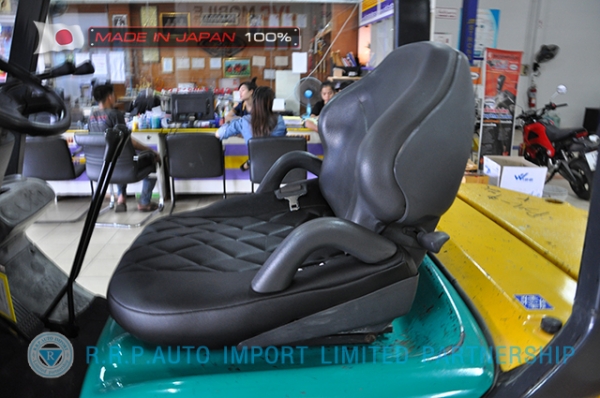 ขายรถโฟล์คลิฟท์มือสอง KOMATSU รุ่น FG20C-15-578814 นำเข้าจากประเทศญี่ปุ่น 100\% ไม่เคยใช้งานในไทย