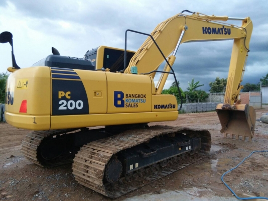 ขาย KOMATSU PC200-8 Mo