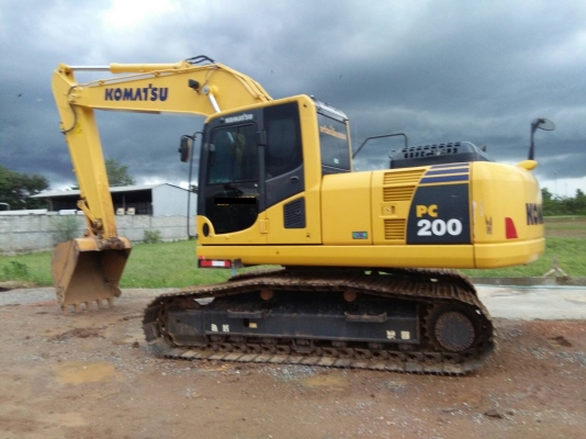 ขาย KOMATSU PC200-8 Mo