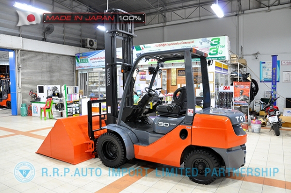 ขายรถโฟล์คลิฟท์มือสอง TOYOTA รุ่น 8FDJ30-31917 นำเข้าจากประเทศญี่ปุ่น 100\% ไม่เคยใช้งานในไทย