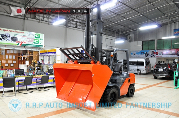 ขายรถโฟล์คลิฟท์มือสอง TOYOTA รุ่น 8FDJ30-31917 นำเข้าจากประเทศญี่ปุ่น 100\% ไม่เคยใช้งานในไทย