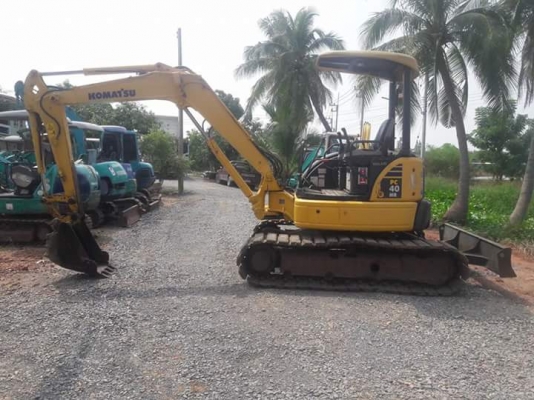 ขายKOMATSU PC40MR-2  เก่าญี่ปุ่นแท้  สภาพสวย เดิมๆๆ  มีลายแย๊ก  8,XXX  ชั่วโมง  เครื่องปั๊มดี  ลองระบบกันได้ทุกวัน  โทร  089-3818694  ดวงนภา