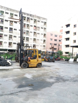 ขายรถยกโฟร์คลิฟท์ยี่ห้อTCM 2.5ตัน ดีเซล เสาสูง5เมตร