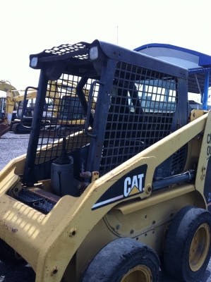 ขาย Catter pillar B226 ยางตัน 003