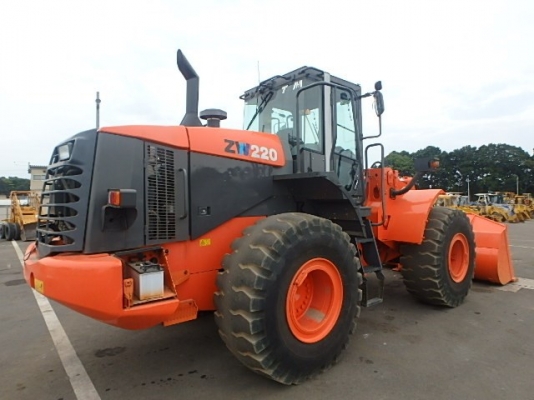 ขายรถตัก ยี่ห้อ HITACHI รุ่น ZW220