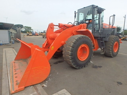 ขายรถตัก ยี่ห้อ HITACHI รุ่น ZW220