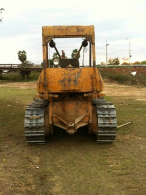 ขาย 165,000 บาท KOMATSU D40-1 เครื่องดี เกียร์ดี โช่หนา ใบสวย เอกสารเล่มทะเบียน  รถอยู่ จ.อุบลราชธานี โทร&amp;ไอดีไลน์ 0610710295