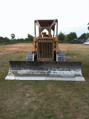 ขาย 165,000 บาท KOMATSU D40-1 เครื่องดี เกียร์ดี โช่หนา ใบสวย เอกสารเล่มทะเบียน  รถอยู่ จ.อุบลราชธานี โทร&amp;ไอดีไลน์ 0610710295