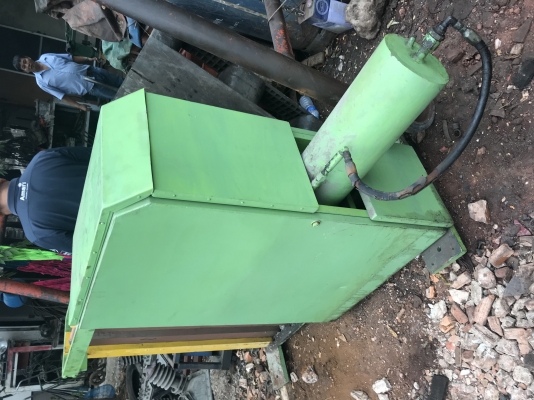 ขายพับ4ฟุตไฮโดรลิคเอาใว้ทำงานพับสบายๆครับมีถังไฮโดรลิคครับแต่ขาดมอเตอร์หาใส่เองครับ