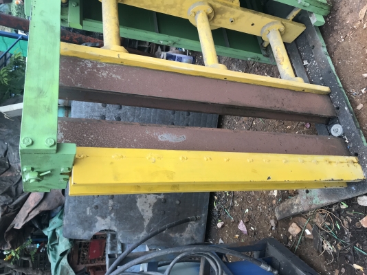 ขายพับ4ฟุตไฮโดรลิคเอาใว้ทำงานพับสบายๆครับมีถังไฮโดรลิคครับแต่ขาดมอเตอร์หาใส่เองครับ