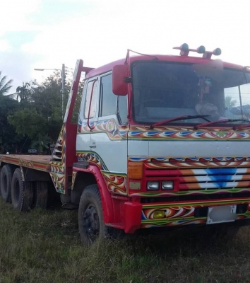 ขาย 515,000 บาท HINO  PROFIA 2 เพลา หางขึ้น 320 เครื่อง EF550- 325 แรง หัวยาง ยางดี คัสชีสวย ช่วงล่างใหญ่ ZM 10 น้อต  เอกสารเล่มทะเบียน  รถอยู่ จ.ลพบุรี โทร&amp;ไอดีไลน์ 0610710295