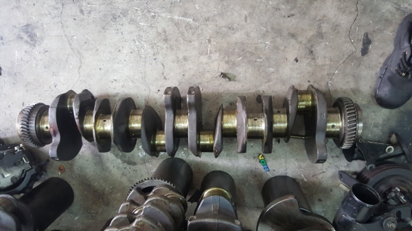 ข้อเหวียง Isuzu 6HE1 สแตนดาร์ด เก่าแท้นอก