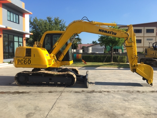 KOMATSU รุ่น: PC60-7