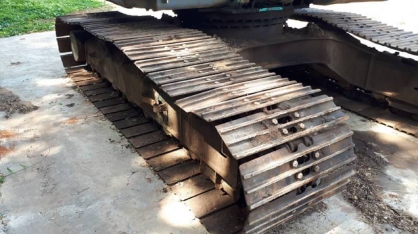 ขาย 650,000 KOBELCO sk 200-5 super ไฟฟ้าครบ เครื่องดี ปั้มแรง เอวแน่น ช่างล่างดี เอกสารแจ้งจำหน่าย รถอยู่ อุดร 090-772-3710 090-772-3708