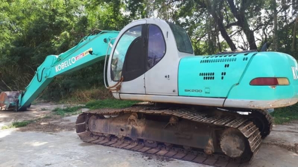 ขาย 650,000 KOBELCO sk 200-5 super ไฟฟ้าครบ เครื่องดี ปั้มแรง เอวแน่น ช่างล่างดี เอกสารแจ้งจำหน่าย รถอยู่ อุดร 090-772-3710 090-772-3708