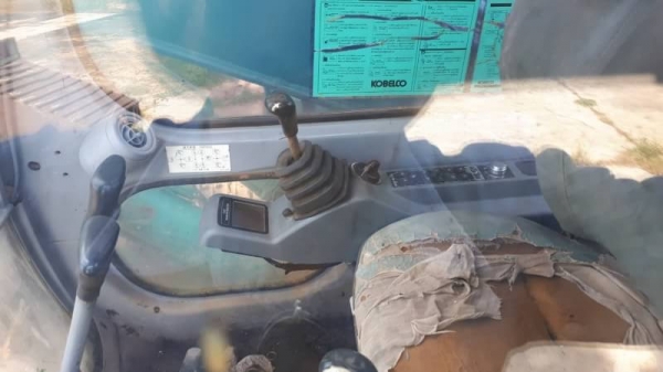 ขาย 650,000 KOBELCO sk 200-5 super ไฟฟ้าครบ เครื่องดี ปั้มแรง เอวแน่น ช่างล่างดี เอกสารแจ้งจำหน่าย รถอยู่ อุดร 090-772-3710 090-772-3708