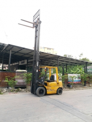 ขายรถยกโฟร์คลิฟท์ยี่ห้อTCM2.5ตัน ดีเซล เสาสูง5เมตร