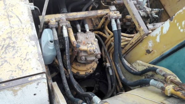 ขาย 295,000 KOMATSU pc 200-3 เครื่องเดิมปั้มเดิมแรง เอวแน่น ช่วงล่างพร้อมใช้ รถอยู่ ปทุมธานี 090-772-3710 090-772-3708