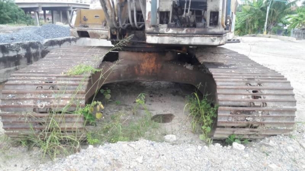 ขาย 295,000 KOMATSU pc 200-3 เครื่องเดิมปั้มเดิมแรง เอวแน่น ช่วงล่างพร้อมใช้ รถอยู่ ปทุมธานี 090-772-3710 090-772-3708