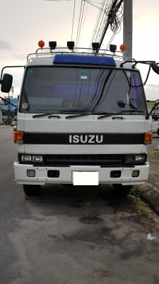 รถสิบล้อบรรทุกน้ำ ยี่ห้อ ISUZU V330 เบรคทริฟฟี่ พวงมาลัยพาวเว่อร์