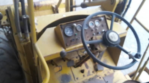 ขาย 265,000 รถตักเอวอ่อน KOBELCO LK 300 เครื่องดี ปั้มยกแรง เกียร์สมบูณร์ ยางดี บุ้งกี้สวย รถสวยพร้อมใช้งาน รถอยู่ ปทุมธานี 090-772-3710 090-772-3708