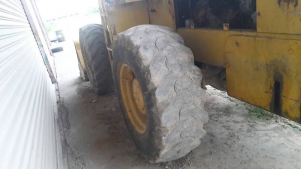 ขาย 265,000 รถตักเอวอ่อน KOBELCO LK 300 เครื่องดี ปั้มยกแรง เกียร์สมบูณร์ ยางดี บุ้งกี้สวย รถสวยพร้อมใช้งาน รถอยู่ ปทุมธานี 090-772-3710 090-772-3708