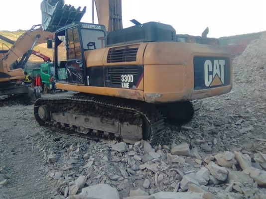 ขายด่วน 999,999 CAT 330 D ไฟฟ้าครบ เครื่องดี ปั้มแรง เอวแน่น ช่วงล่างเต็ม เอกสารแจ้งจำหน่าย รถอยู่ ลำปาง 090-772-3710 090-772-3708