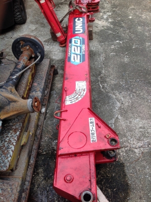 ขายด่วน !!!  เครนสีแดง ยี่ห้อ unic ของเก่าจากญี่ปุ่น