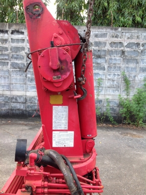 ขายด่วน !!!  เครนสีแดง ยี่ห้อ unic ของเก่าจากญี่ปุ่น