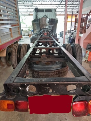 HINO EH700 168 แรงยาว 7.20 เมตร หัว-คัสซี HINO EH700 168 แรงยาว 7.20 เมตร หัว-คัสซี