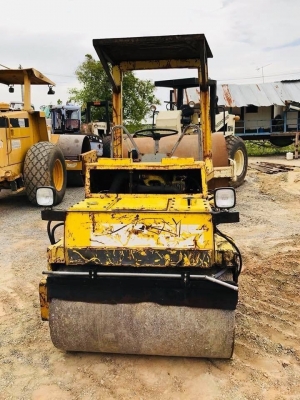 ขาย 250,000 รถบด BOMAG RW 120 AD หน้าเหล็ก หลังเหล๊ก ขนาด3ตัน.   รถพร้อมใช้งาน   รถอยู่ จ.ปทุมธานี โทร090-772-3708,090-772-3710