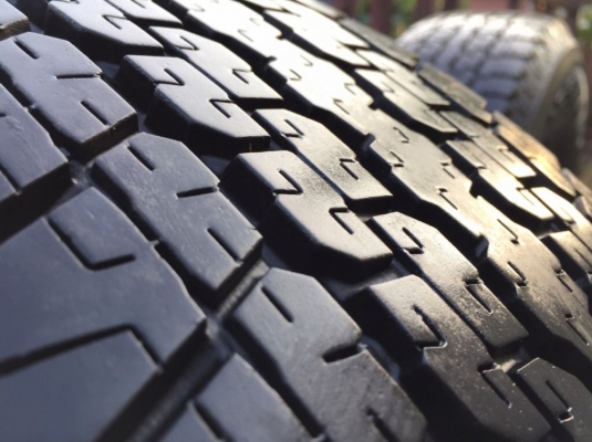 ยาง Bridgestone 245 70 16 ปี17 มี2ชุด ดอกเต็ม ไม่มีปะ เนื้อนิ่มๆ ใช้ยาว ราคาไม่แพง ยาง Bridgestone 245 70 16 ปี17 มี2ชุด ดอกเต็ม ไม่มีปะ เนื้อนิ่มๆ ใช้ยาว ราคาไม่แพง