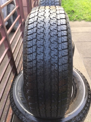 ยาง Bridgestone 245 70 16 ปี17 มี2ชุด ดอกเต็ม ไม่มีปะ เนื้อนิ่มๆ ใช้ยาว ราคาไม่แพง ยาง Bridgestone 245 70 16 ปี17 มี2ชุด ดอกเต็ม ไม่มีปะ เนื้อนิ่มๆ ใช้ยาว ราคาไม่แพง