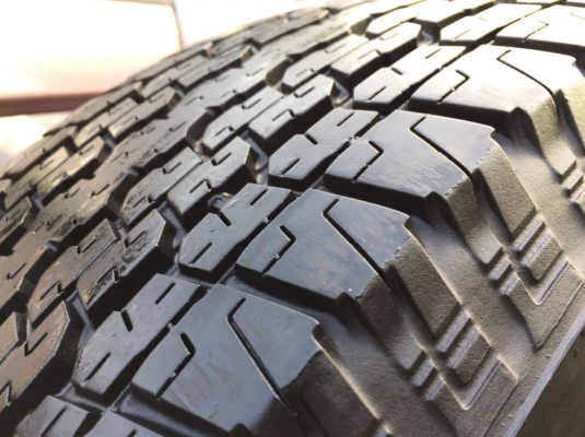 ยาง Bridgestone 245 70 16 ปี17 มี2ชุด ดอกเต็ม ไม่มีปะ เนื้อนิ่มๆ ใช้ยาว ราคาไม่แพง ยาง Bridgestone 245 70 16 ปี17 มี2ชุด ดอกเต็ม ไม่มีปะ เนื้อนิ่มๆ ใช้ยาว ราคาไม่แพง