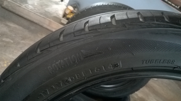 ยางBRIDGESTONE 195 50 16ปี14 จำนวน1ชุด ยางไม่กินข้างสภาพok ราคา2300บาท โทร0924462525โส