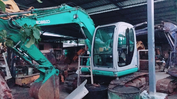 Kobelco 60mark6 รถสภาพดี พร้อมลุยงาน มีใบอินวอยซ์ สนใจติดต่อ 0813553478