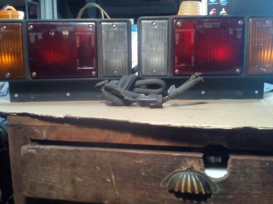 ไฟท้าย NKR ไฟท้าย NKR