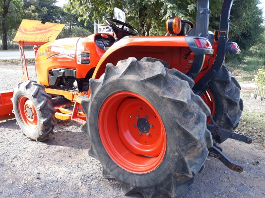 ขายรถไถL3608spปี58มีผาลพรวนพร้อมใช้งานครับ