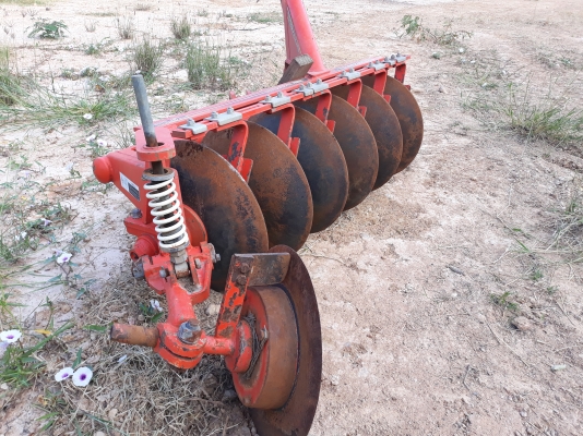 ขายรถไถL3608spปี58มีผาลพรวนพร้อมใช้งานครับ